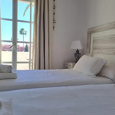Noctua Lovely 4 Bedroom House And Pool Holiday home