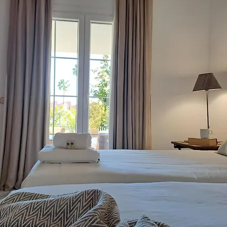 Holiday home Noctua Lovely 4 Bedroom House And Pool