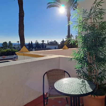 Noctua Lovely 4 Bedroom House And Pool Holiday home Estepona