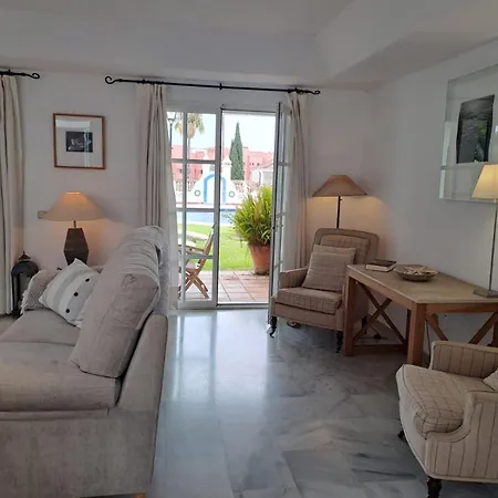 Noctua Lovely 4 Bedroom House And Pool *