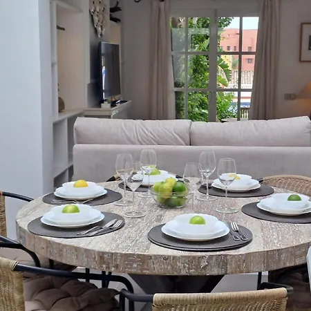 Holiday home Noctua Lovely 4 Bedroom House And Pool Estepona